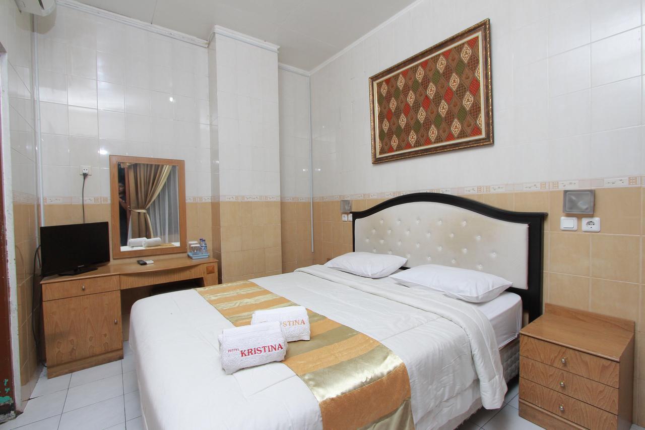 Hotel Kristina Malioboro Джокякарта Екстериор снимка