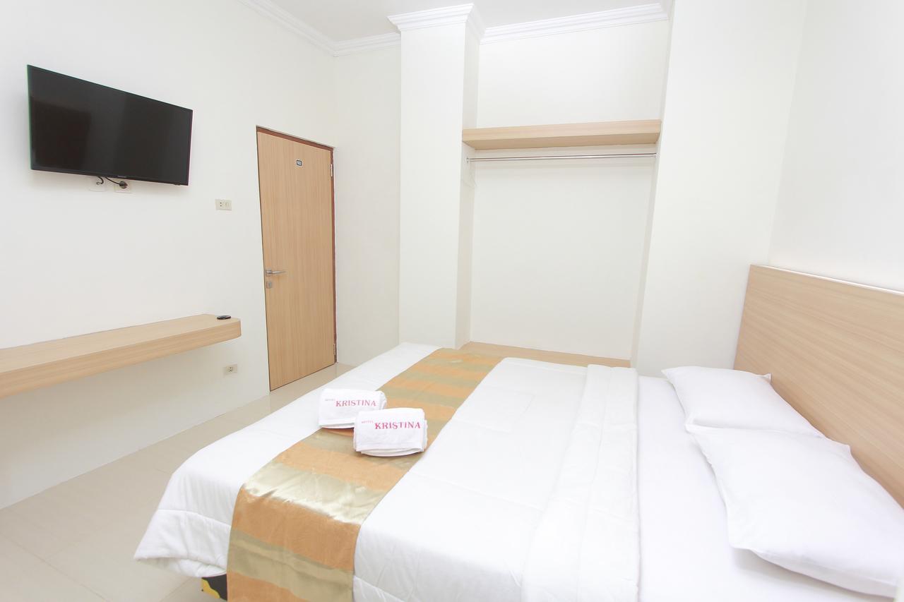 Hotel Kristina Malioboro Джокякарта Екстериор снимка