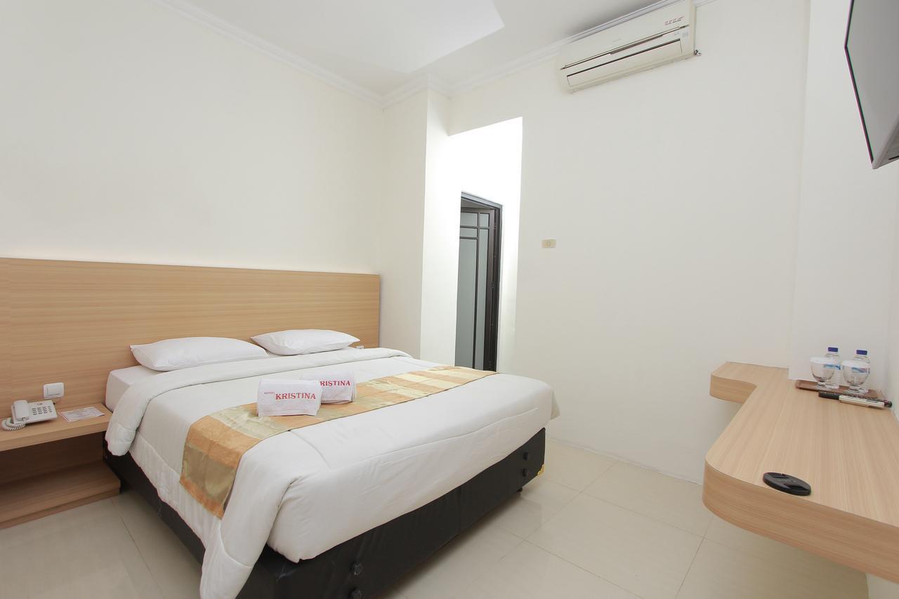 Hotel Kristina Malioboro Джокякарта Екстериор снимка