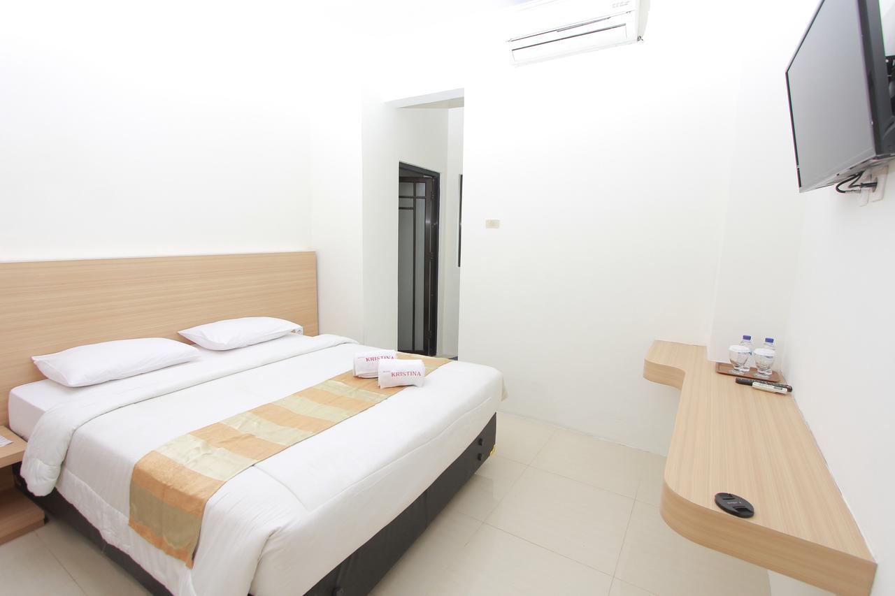 Hotel Kristina Malioboro Джокякарта Екстериор снимка